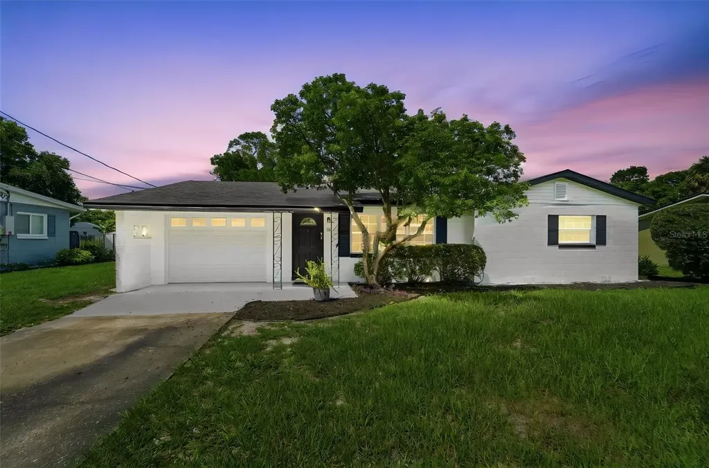 16 Oleander Lane Debary FL 32713