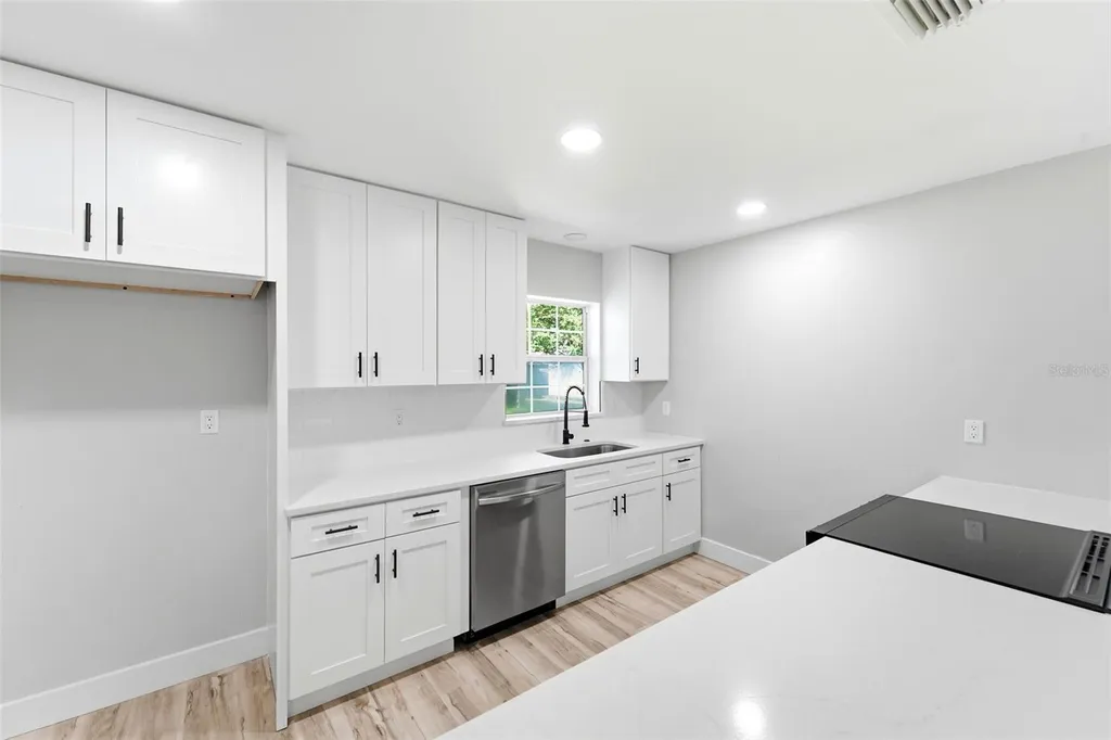 16 Oleander Lane Debary FL 32713