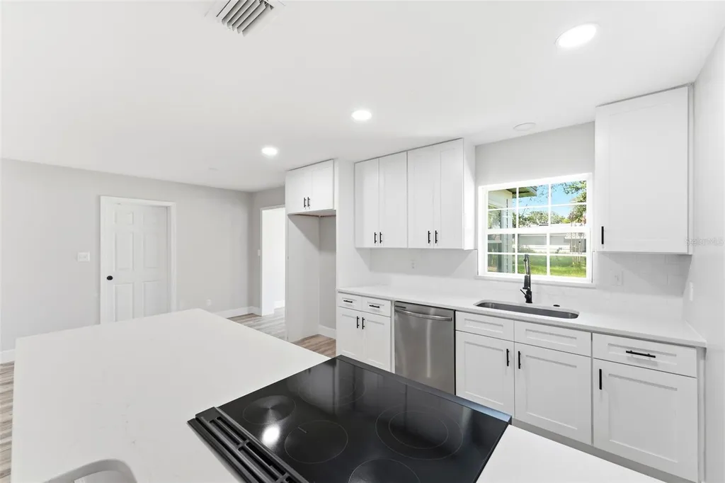 16 Oleander Lane Debary FL 32713