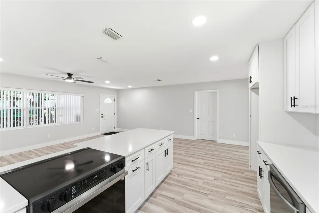 16 Oleander Lane Debary FL 32713