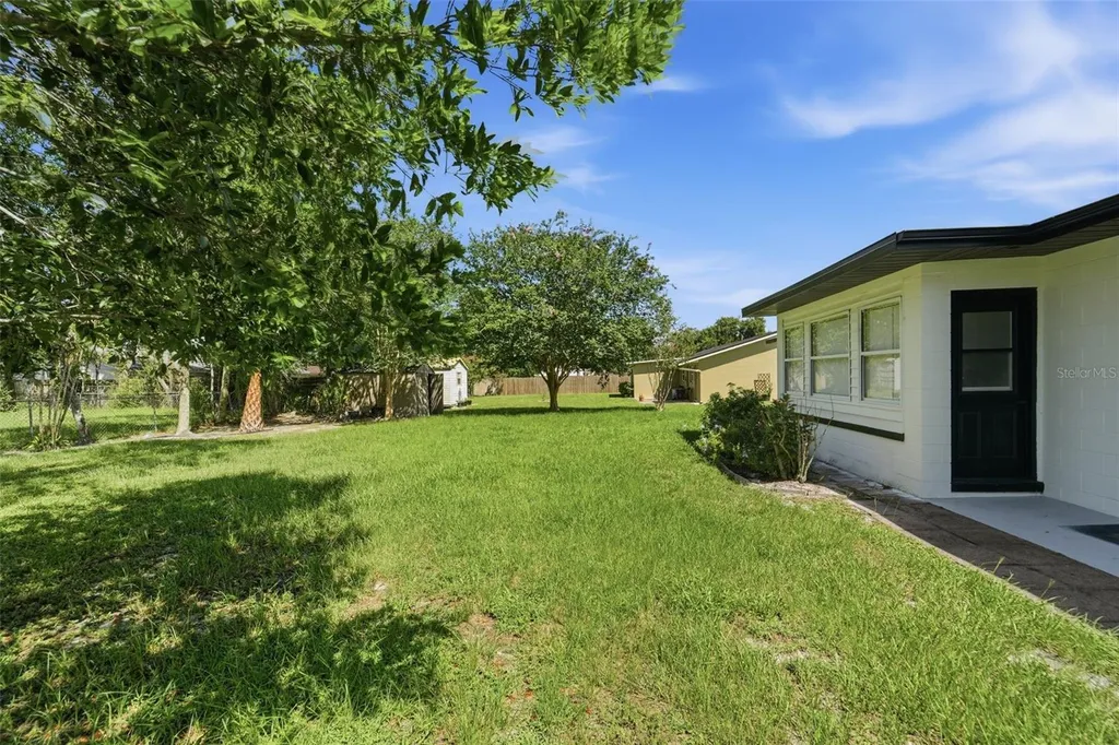 16 Oleander Lane Debary FL 32713