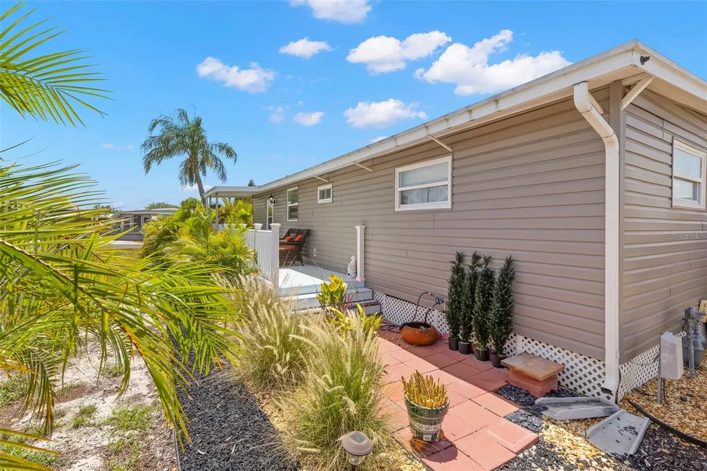 7165 Mount Georgetown Drive NE St Petersburg FL 33702