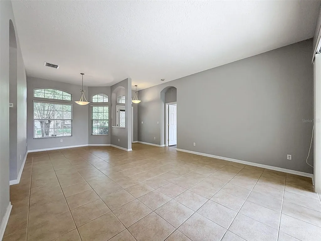 2021 Rutherford Drive Dover FL 33527