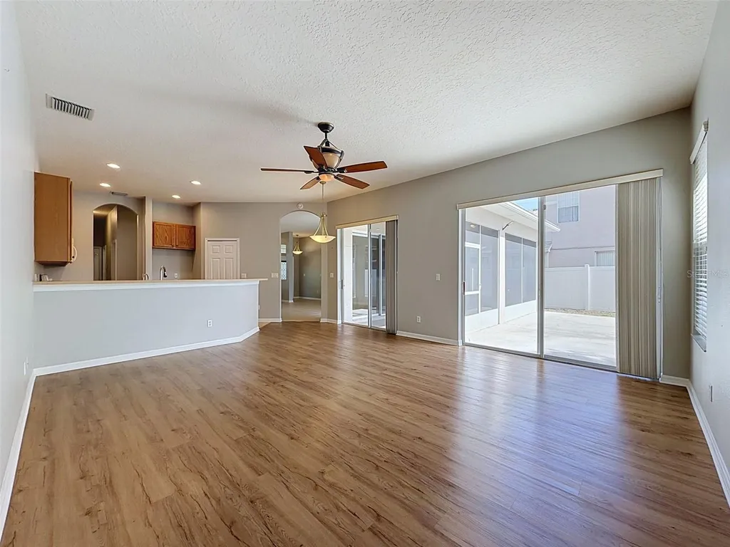 2021 Rutherford Drive Dover FL 33527