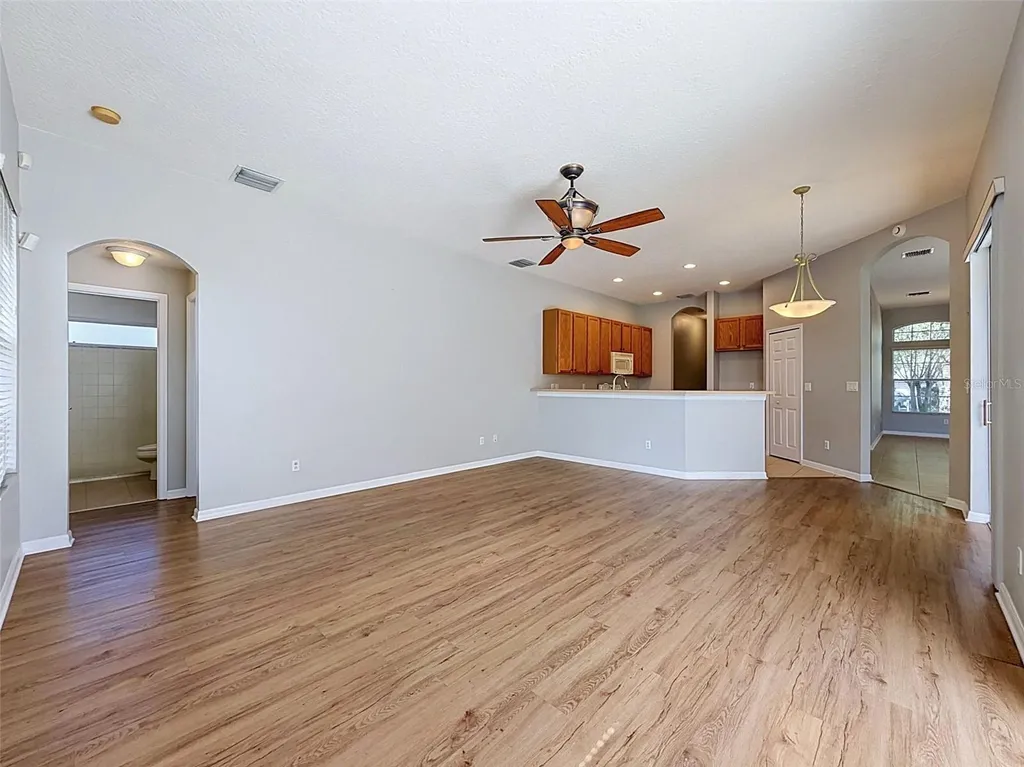 2021 Rutherford Drive Dover FL 33527