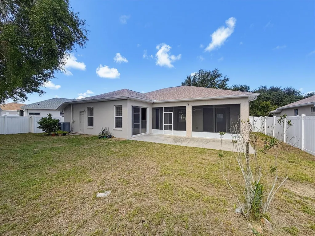 2021 Rutherford Drive Dover FL 33527