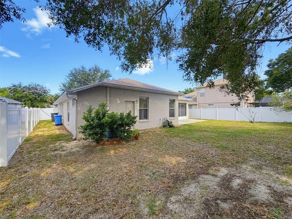 2021 Rutherford Drive Dover FL 33527