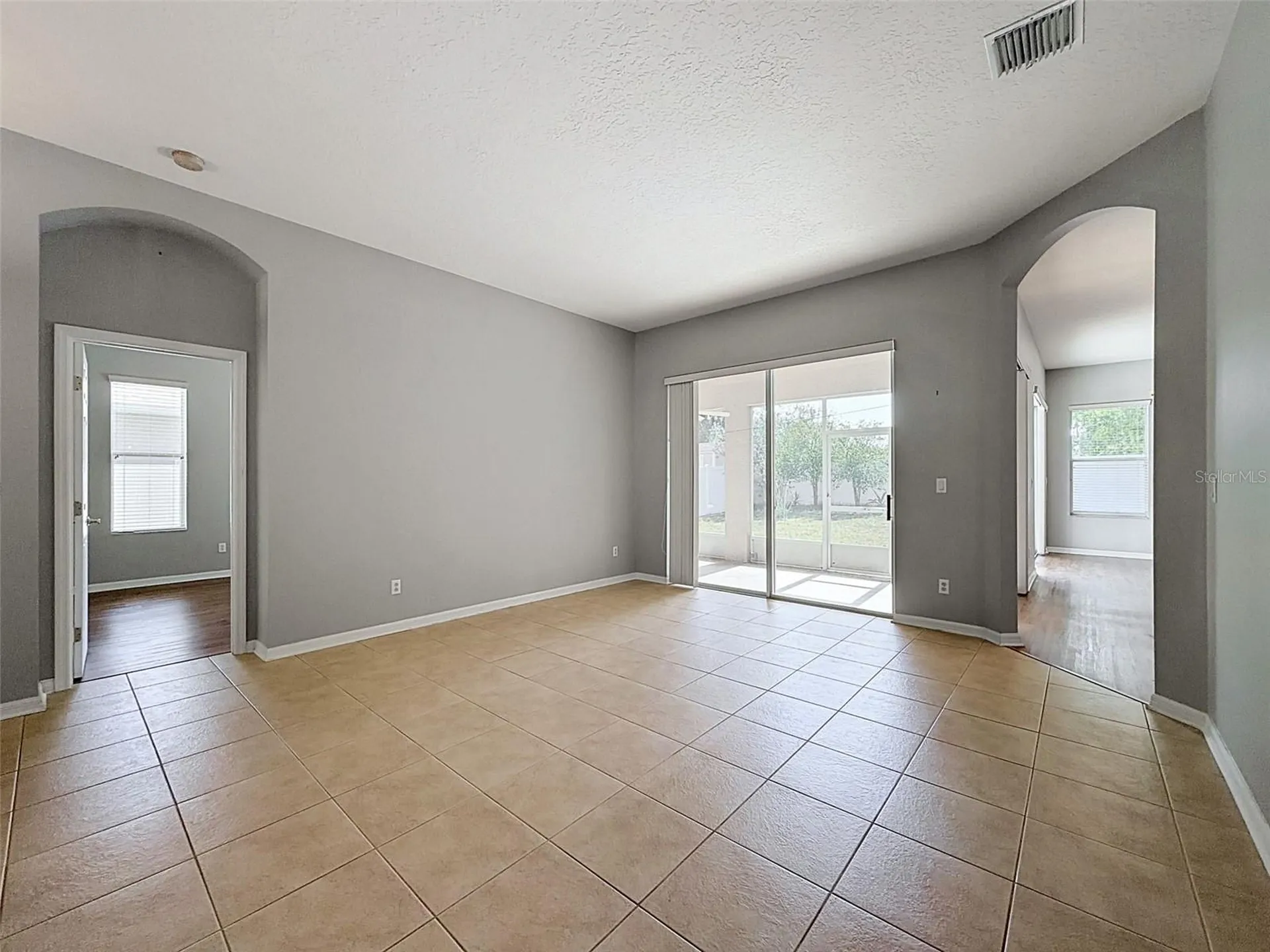 2021 Rutherford Drive Dover FL 33527