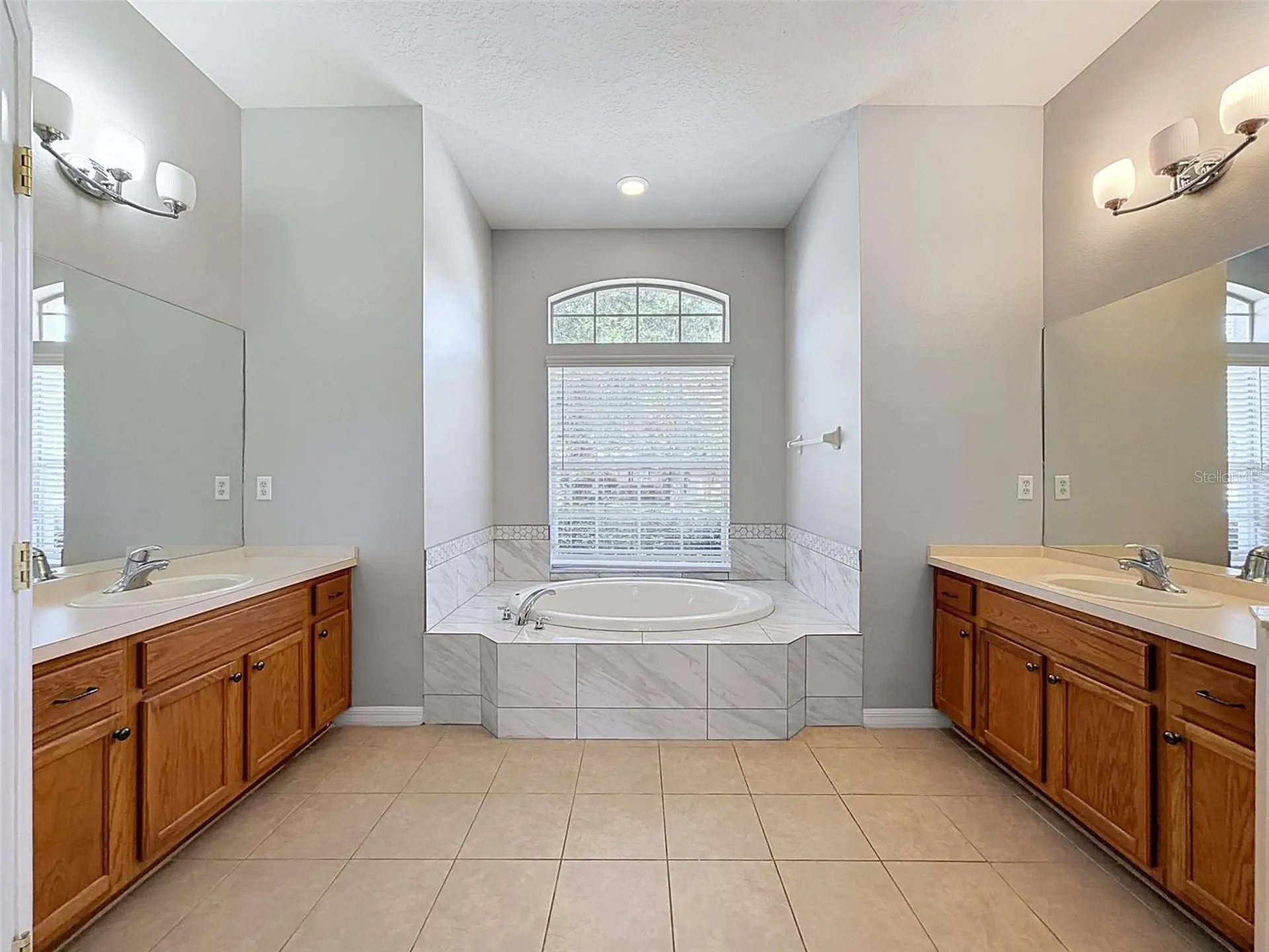 2021 Rutherford Drive Dover FL 33527