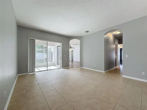 2021 Rutherford Drive Dover FL 33527