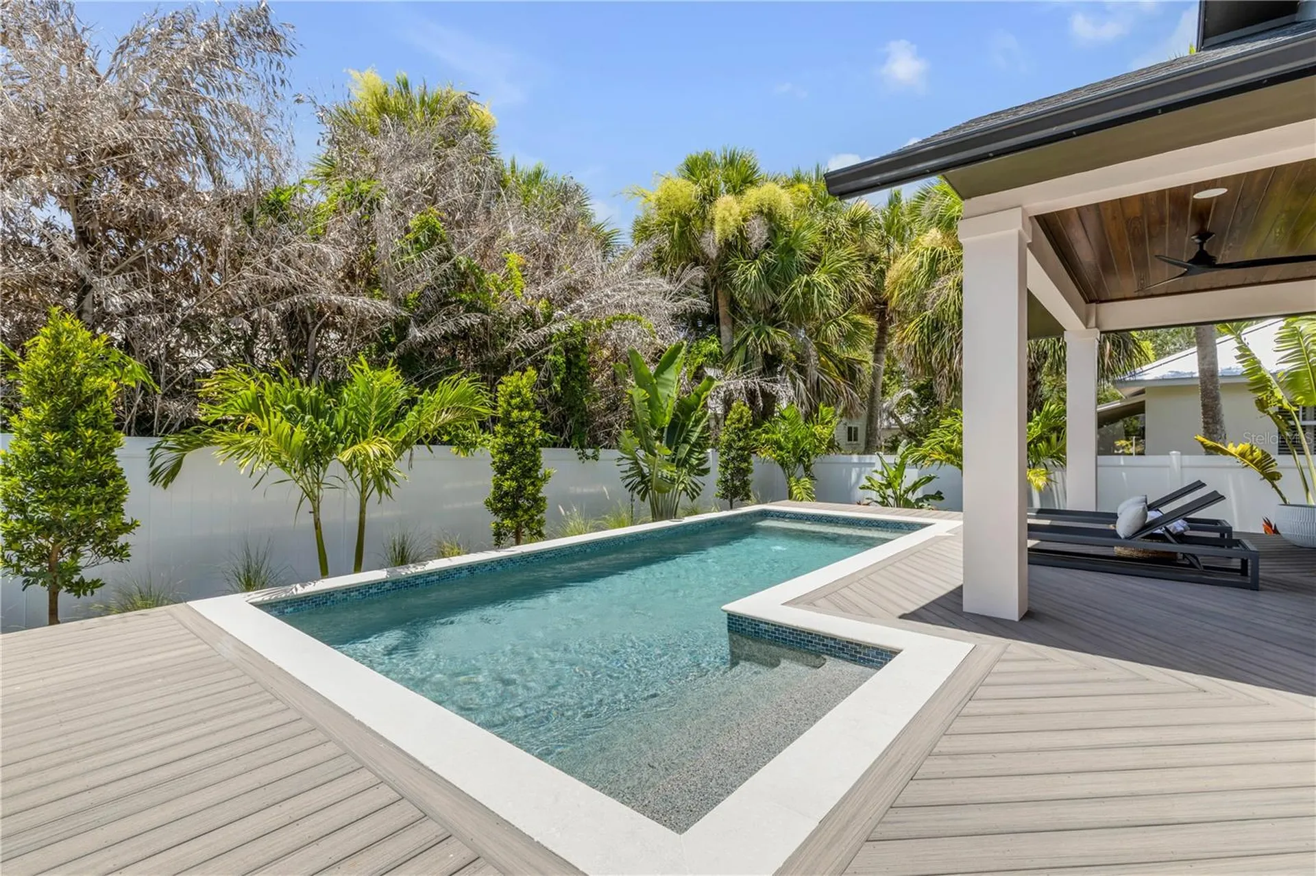 813 E 1st Avenue New Smyrna Beach FL 32169
