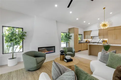 813 E 1st Avenue New Smyrna Beach FL 32169