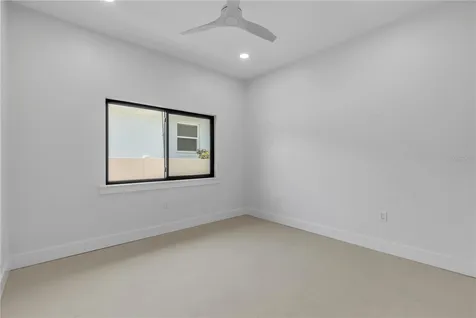 813 E 1st Avenue New Smyrna Beach FL 32169