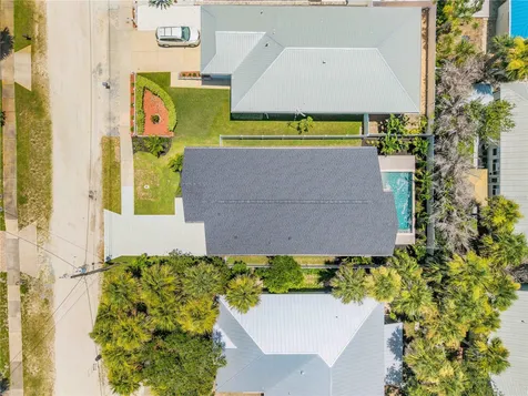 813 E 1st Avenue New Smyrna Beach FL 32169