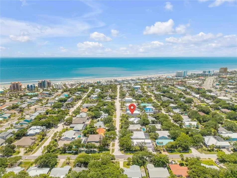 813 E 1st Avenue New Smyrna Beach FL 32169