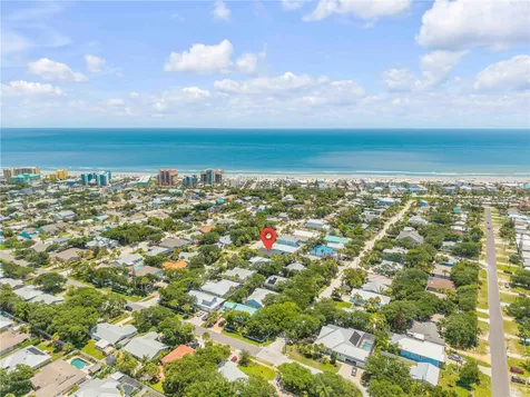 813 E 1st Avenue New Smyrna Beach FL 32169