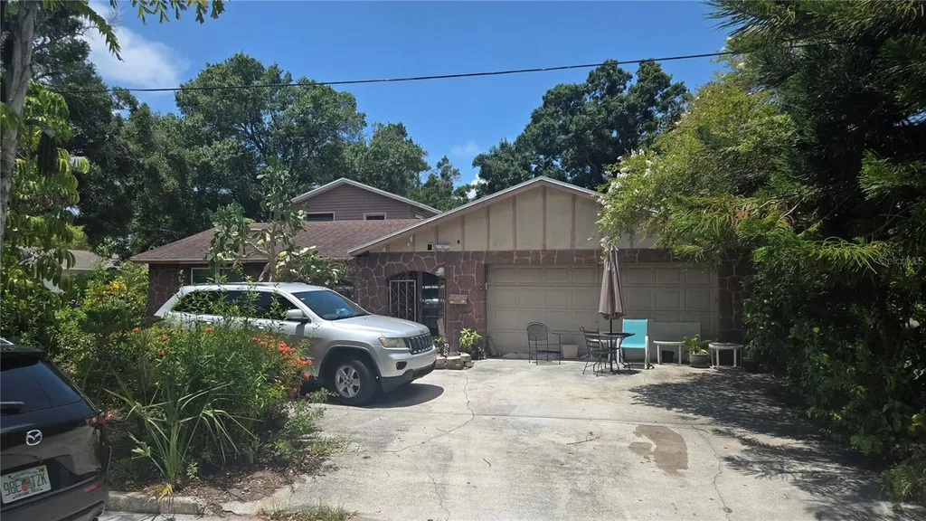 5375 Carolona Way S St Petersburg FL 33712