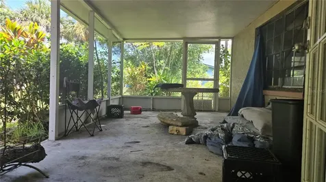 5375 Carolona Way S St Petersburg FL 33712