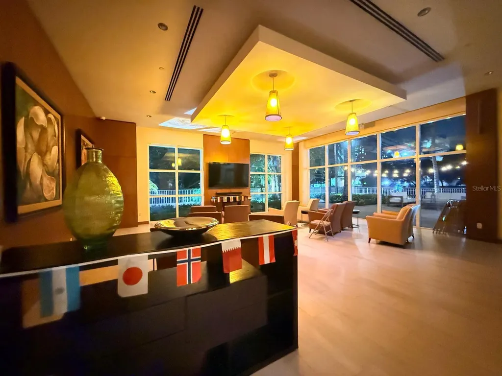 31 SE 5th Street Miami FL 33131