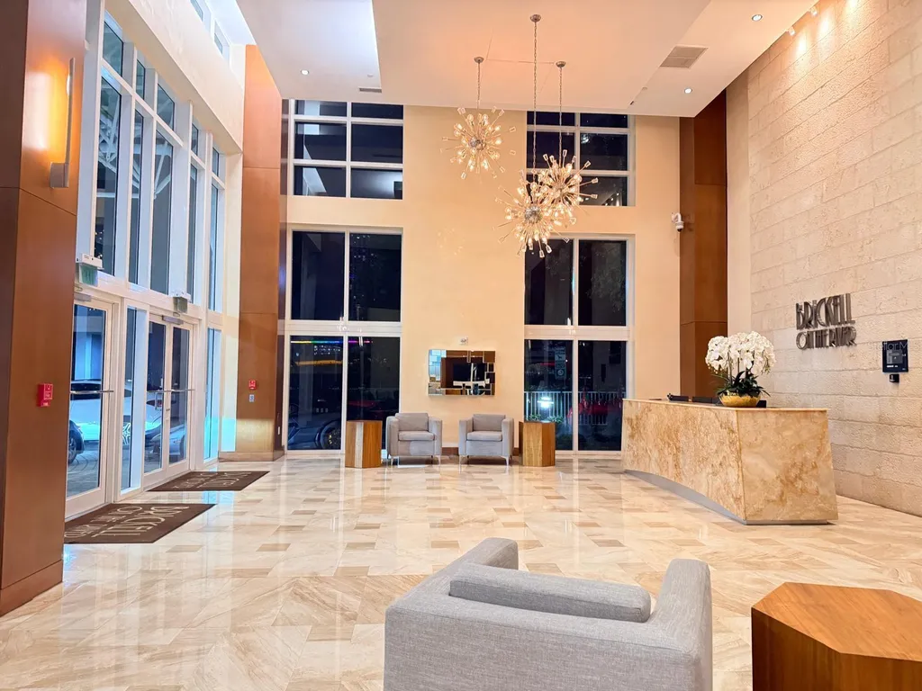 31 SE 5th Street Miami FL 33131