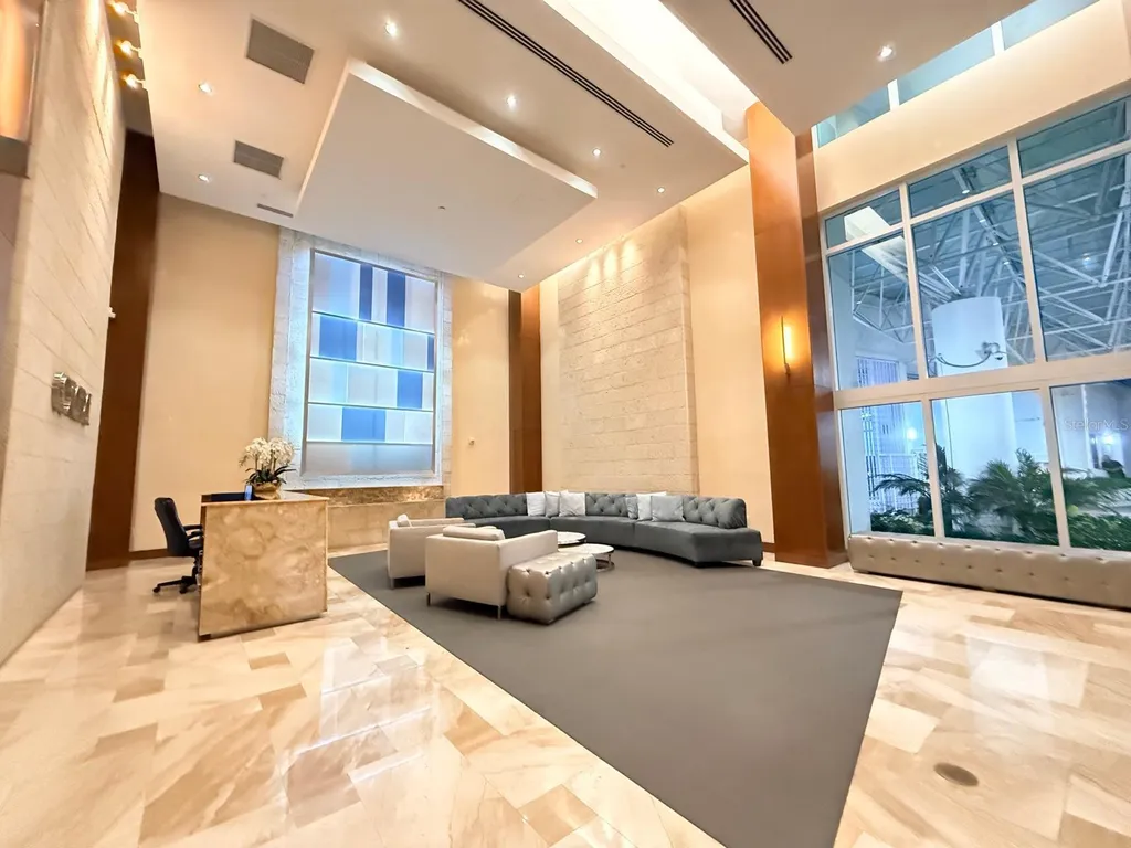 31 SE 5th Street Miami FL 33131