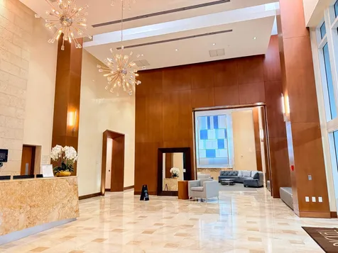 31 SE 5th Street Miami FL 33131