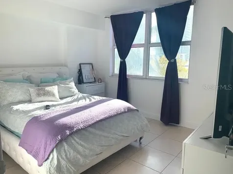 31 SE 5th Street Miami FL 33131