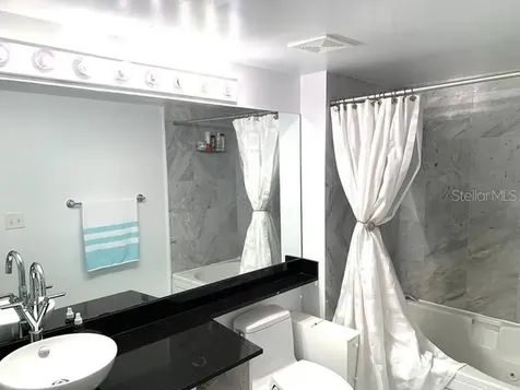 31 SE 5th Street Miami FL 33131
