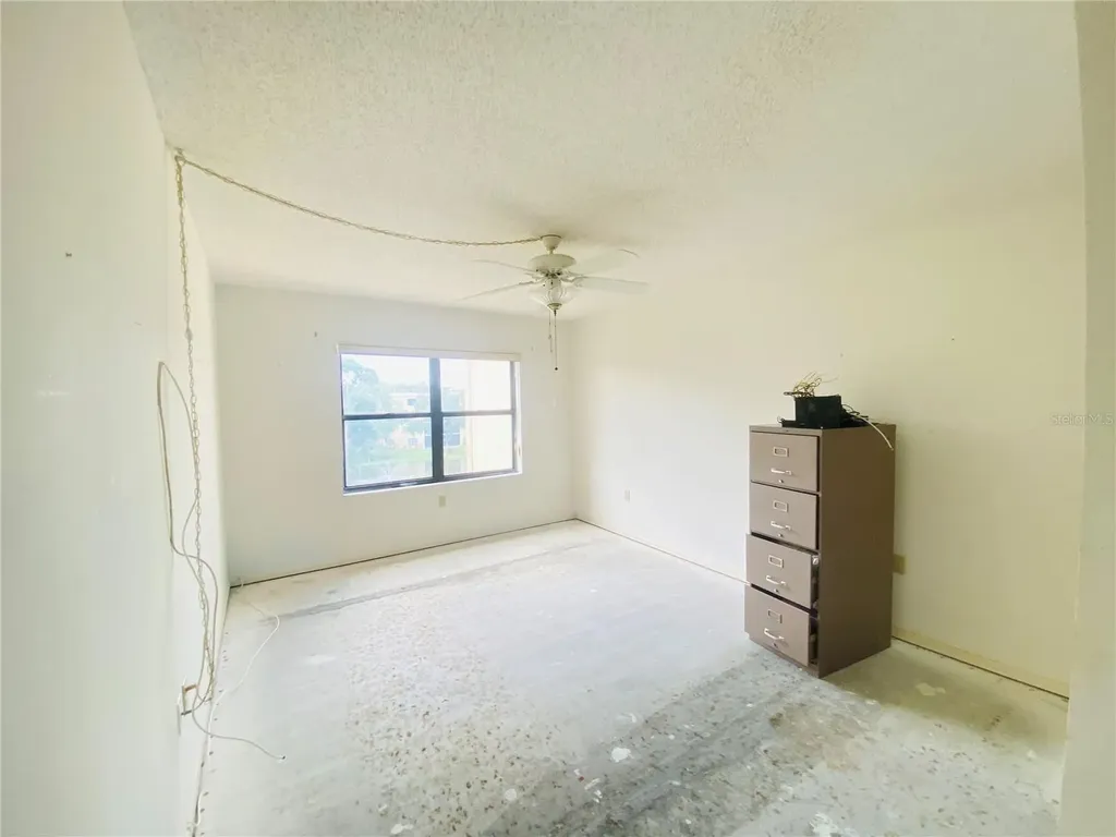 635 30th Avenue W Bradenton FL 34205