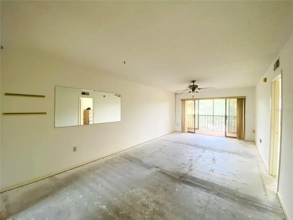 635 30th Avenue W Bradenton FL 34205