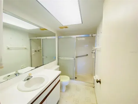 635 30th Avenue W Bradenton FL 34205