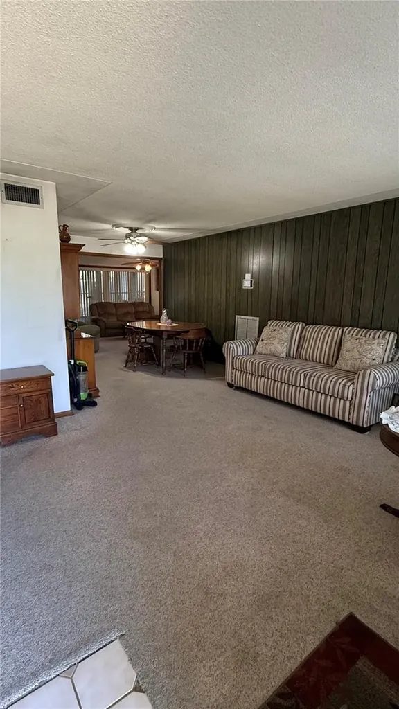 4415 W Paul Avenue Tampa FL 33611