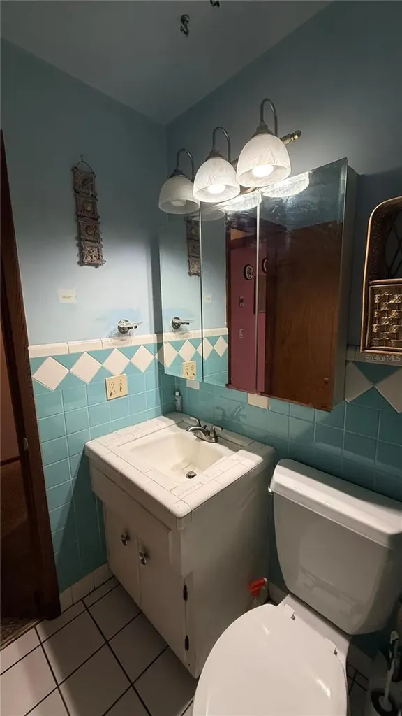 4415 W Paul Avenue Tampa FL 33611