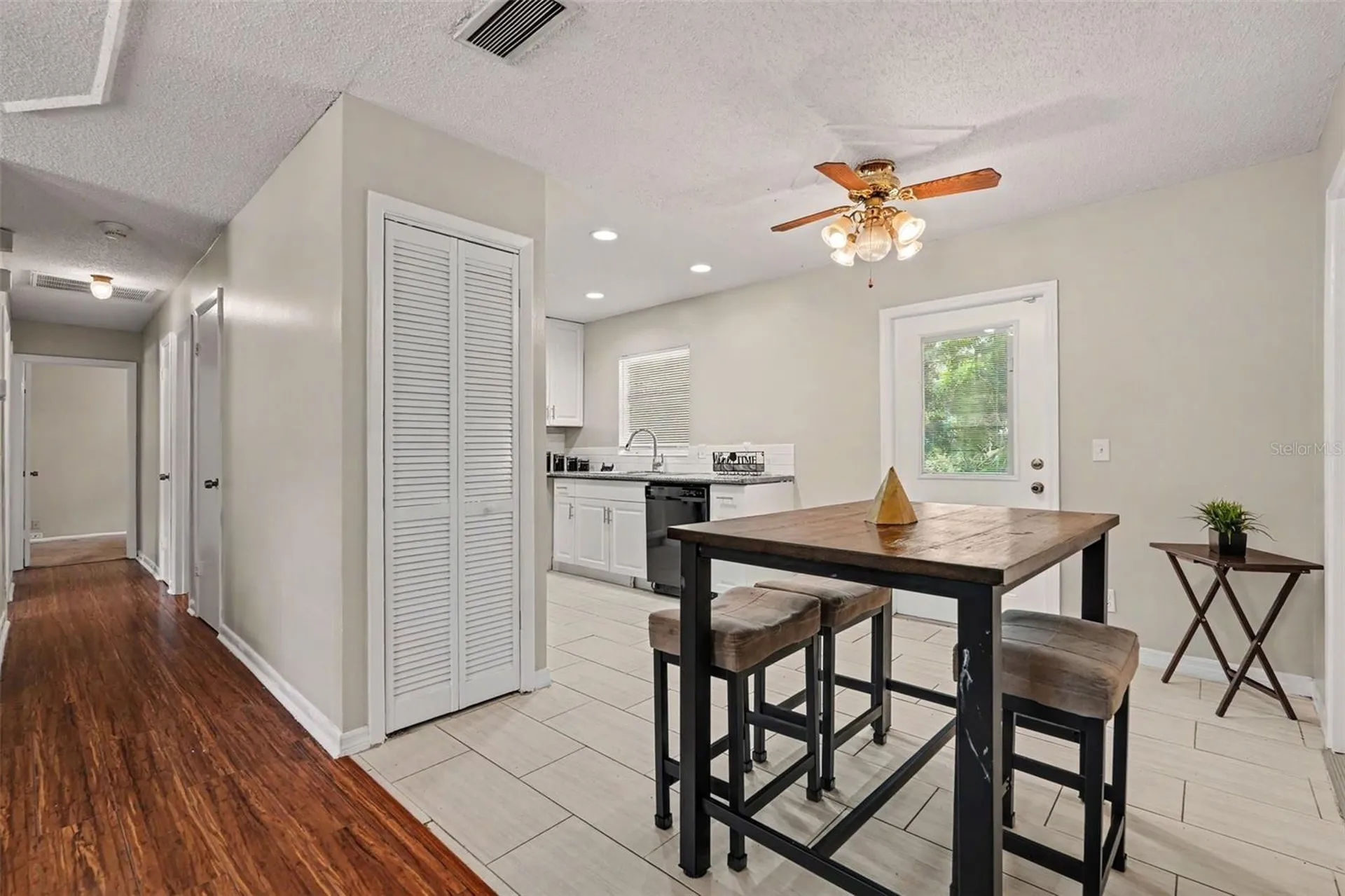 4419 Dolphin Drive Tampa FL 33617