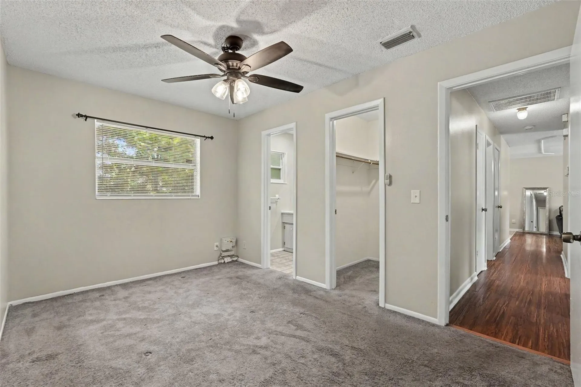4419 Dolphin Drive Tampa FL 33617