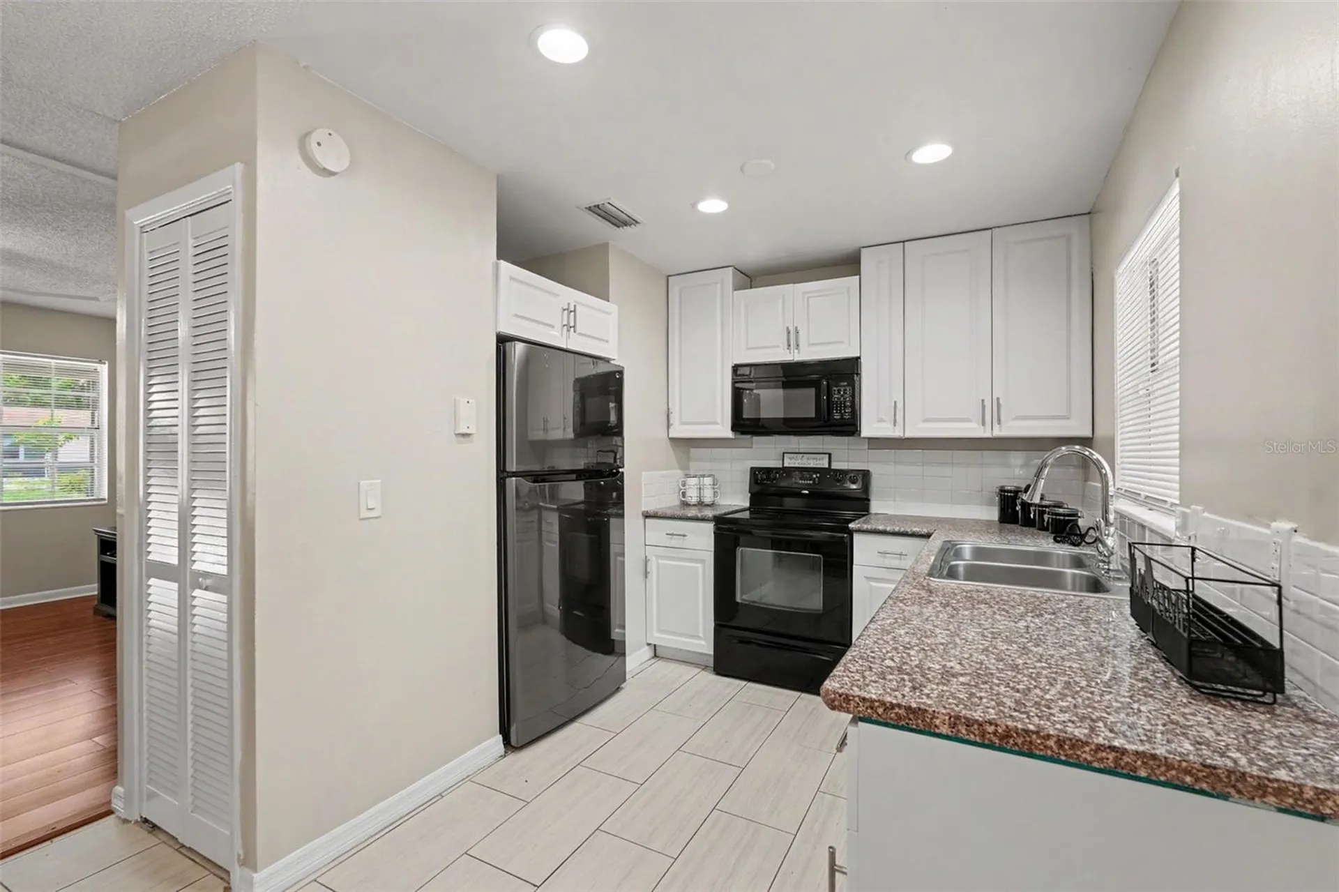 4419 Dolphin Drive Tampa FL 33617
