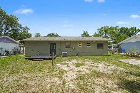 4419 Dolphin Drive Tampa FL 33617
