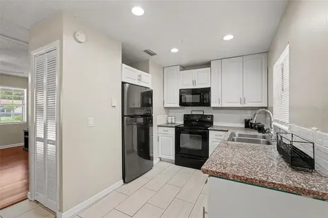 4419 Dolphin Drive Tampa FL 33617