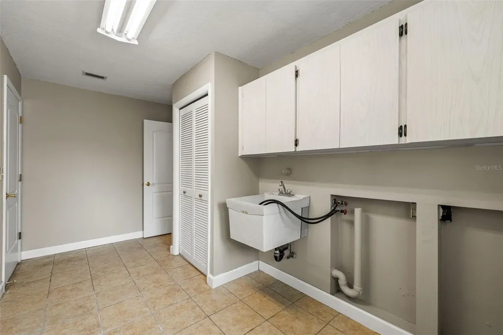 2942 Clubhouse Drive W Clearwater FL 33761