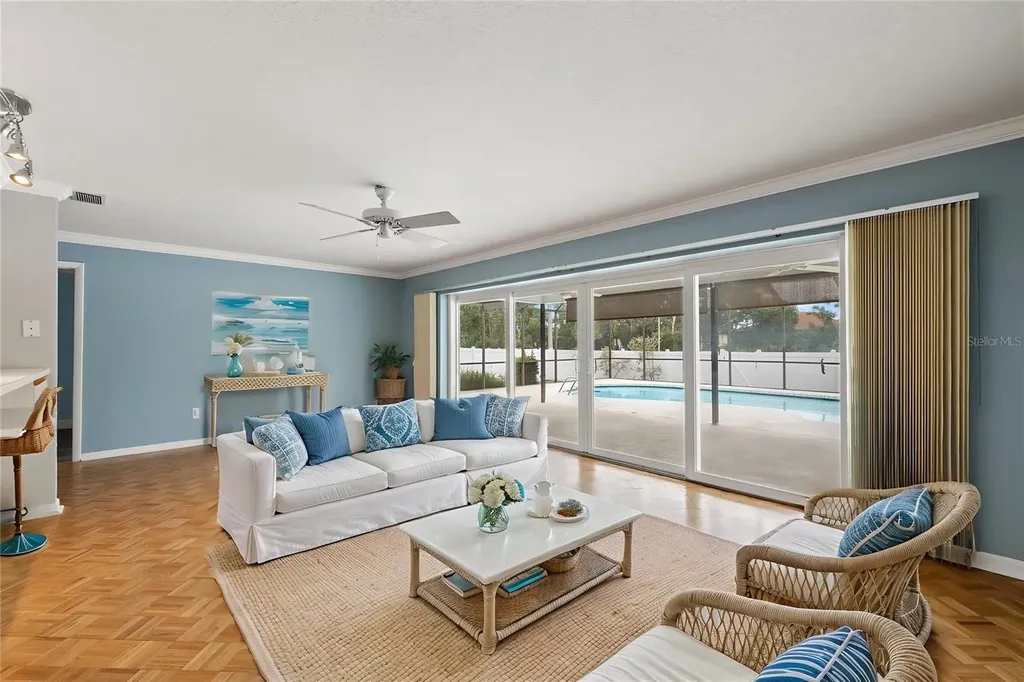 2942 Clubhouse Drive W Clearwater FL 33761