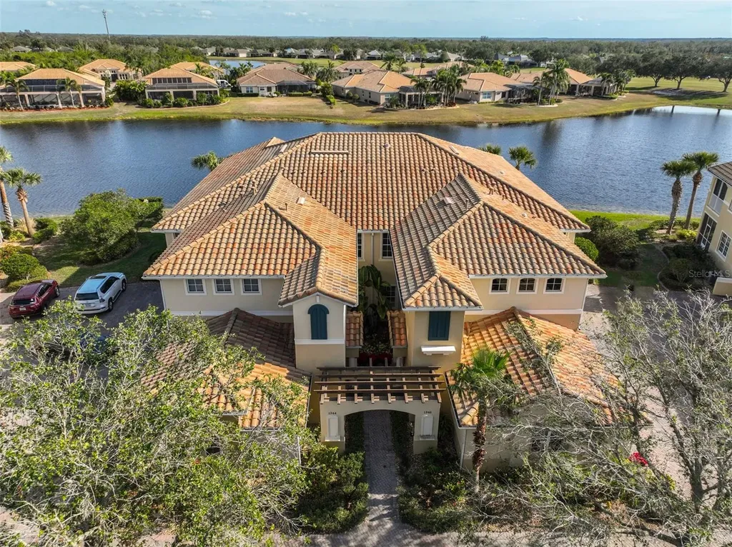 1348 Emerald Dunes Drive Sun City Center FL 33573