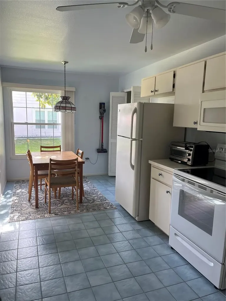 2387 Bentley Drive Palm Harbor FL 34684