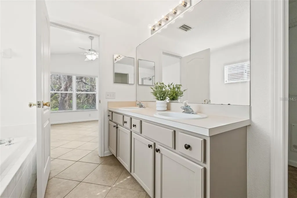 13102 Early Run Lane Riverview FL 33578