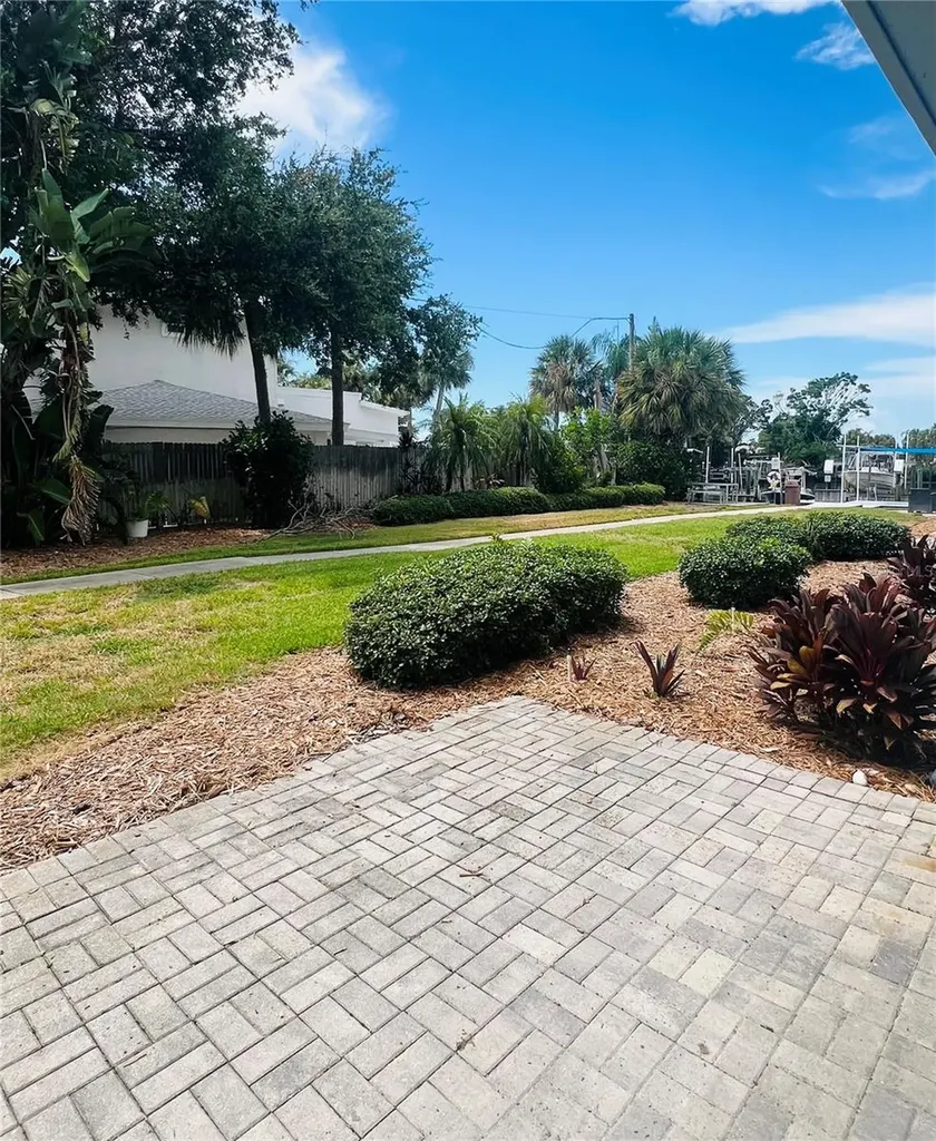 300 Venetian Drive Clearwater FL 33755