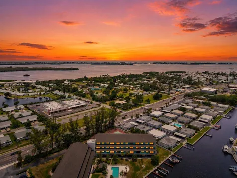 9604 Cortez Road W Bradenton FL 34210