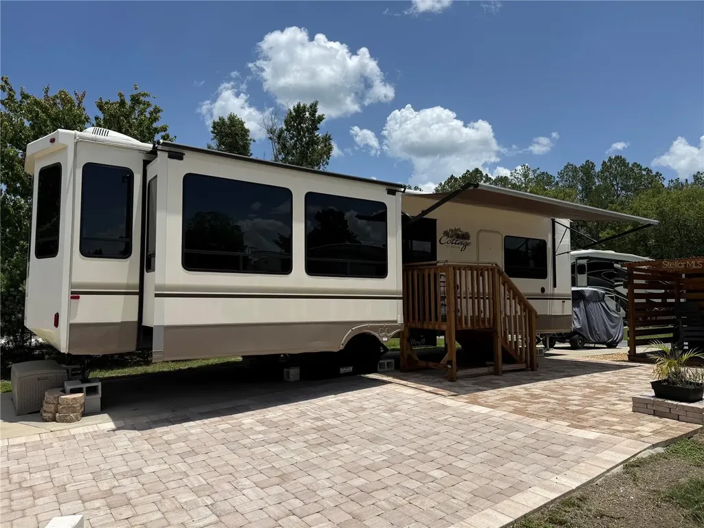 2856 NE 104th Avenue Silver Springs FL 34488