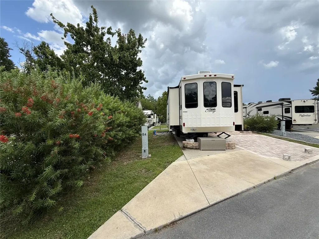 2856 NE 104th Avenue Silver Springs FL 34488
