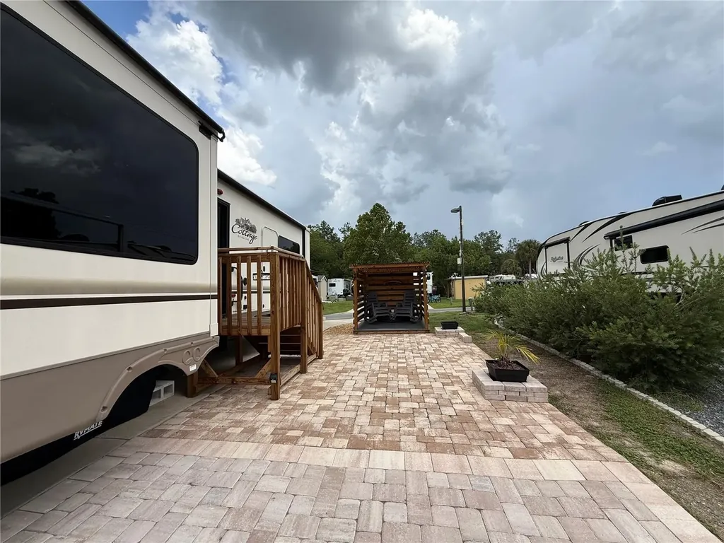 2856 NE 104th Avenue Silver Springs FL 34488
