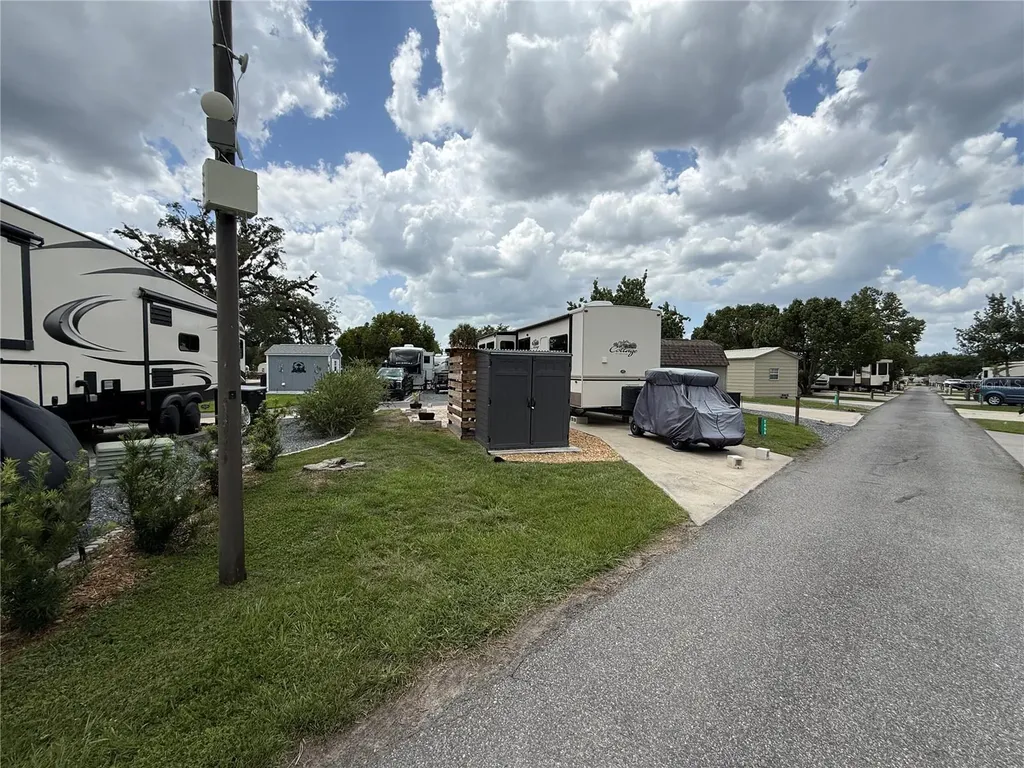 2856 NE 104th Avenue Silver Springs FL 34488