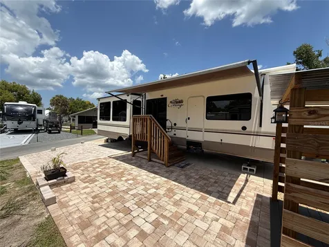 2856 NE 104th Avenue Silver Springs FL 34488